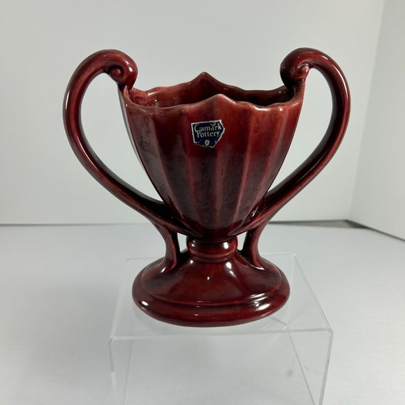 Vintage Camark Art Pottery Double Handle Trophy Style Vase Urn 404 USA Maroon - Picture 3 of 9
